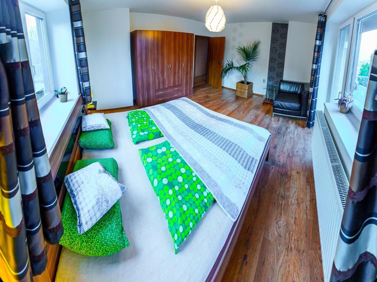 Apartment Pod Sychrovem Prague Extérieur photo